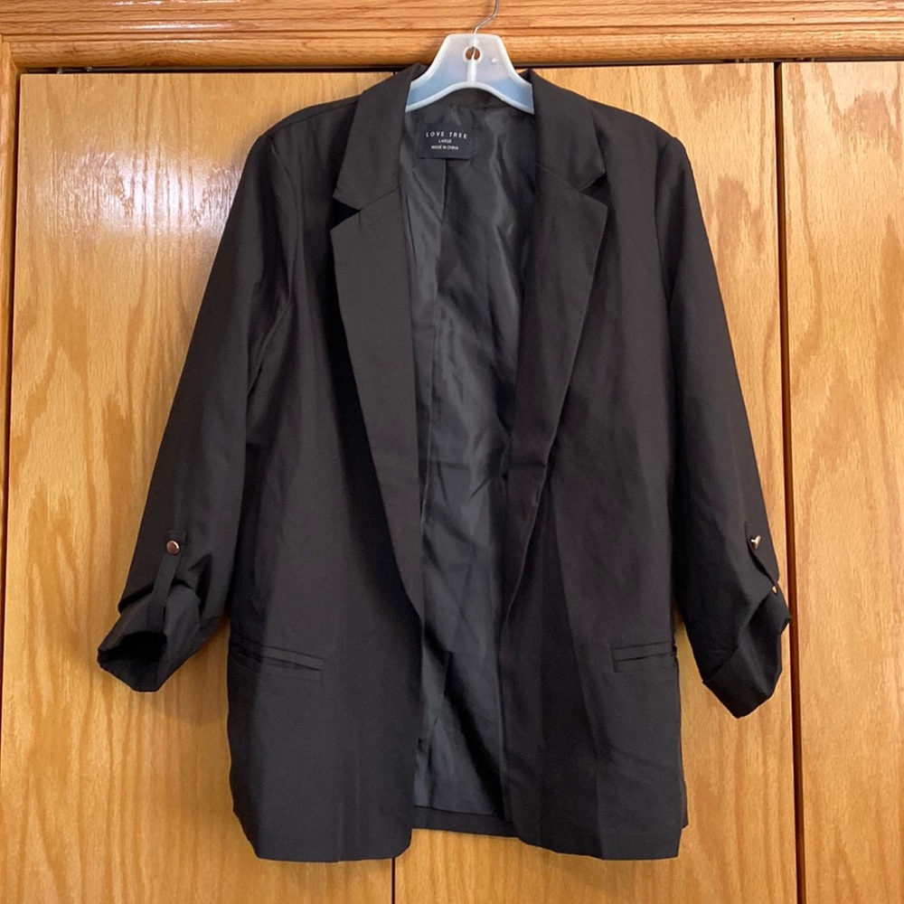Black 3/4 sleeve open front blazer